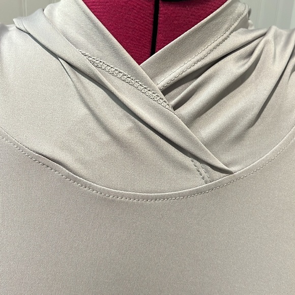 WOMENS TYR PULLOVER SZ M - Picture 3 of 8
